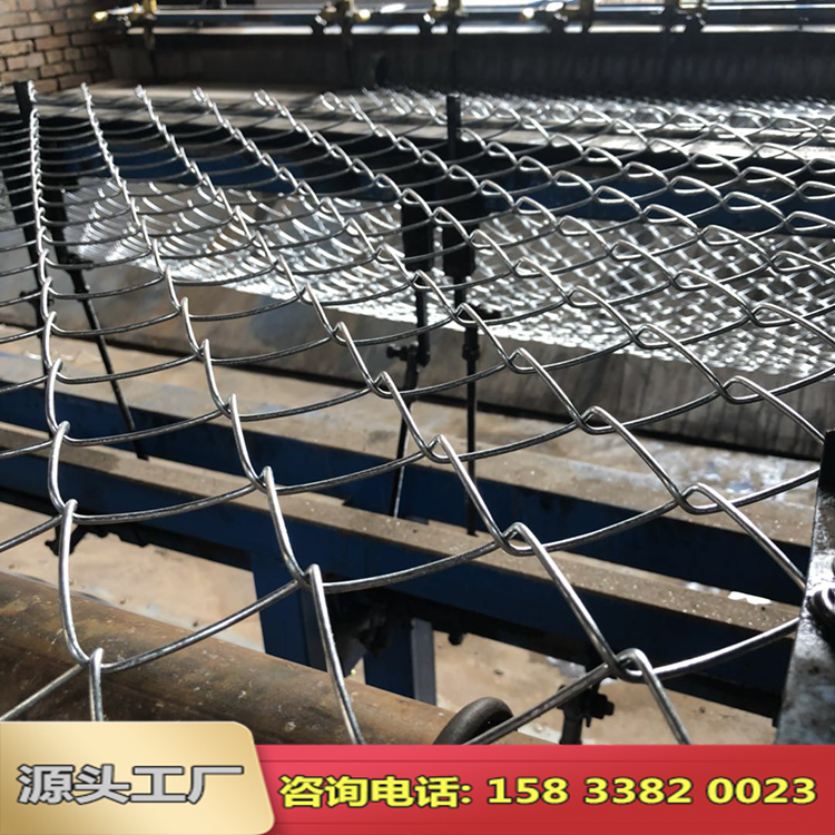 安平矿用铁丝菱形网图片2